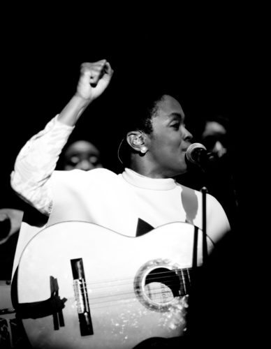 Lauryn Hill enlightens, inspires, and 'keeps it moving'